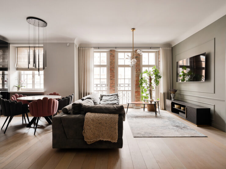 Elegants  4 istabu dzīvoklis pilsētas centrā